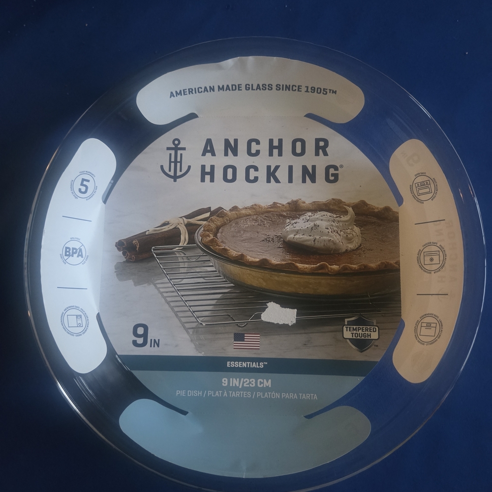 NWT Anchor Hocking 9" Tempered Glass Pie Dish Set Of 2